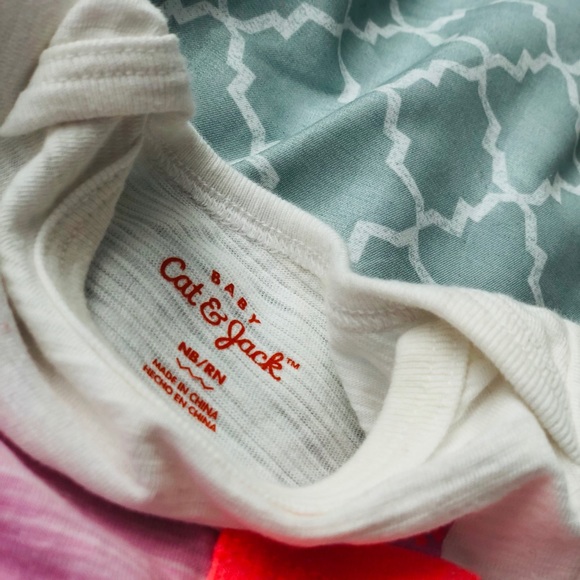 Onsie - Picture 5 of 8